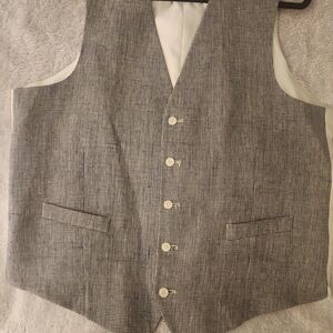 Jos. A. Bank Linen-Blend Micro-Check Vest in Cream and Navy
